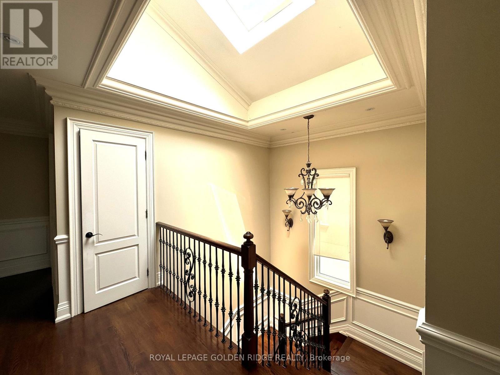 Photo 4 of 517 Glengarry Avenue, Toronto ON