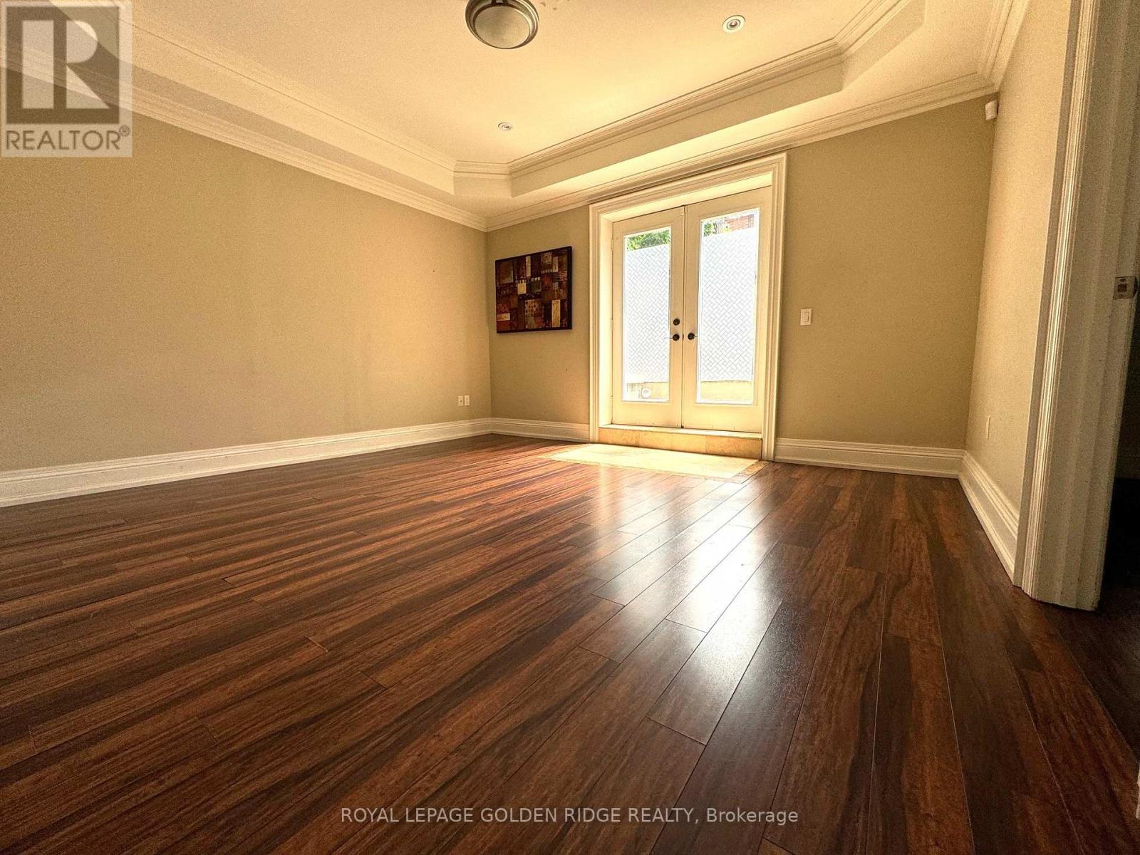 Photo 2 of 517 Glengarry Avenue, Toronto ON