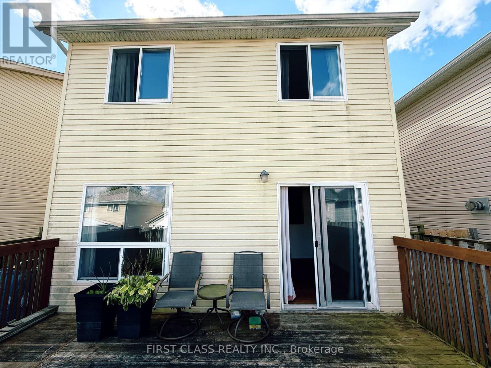 Photo 4 of 724 Angler Way, Waterloo ON