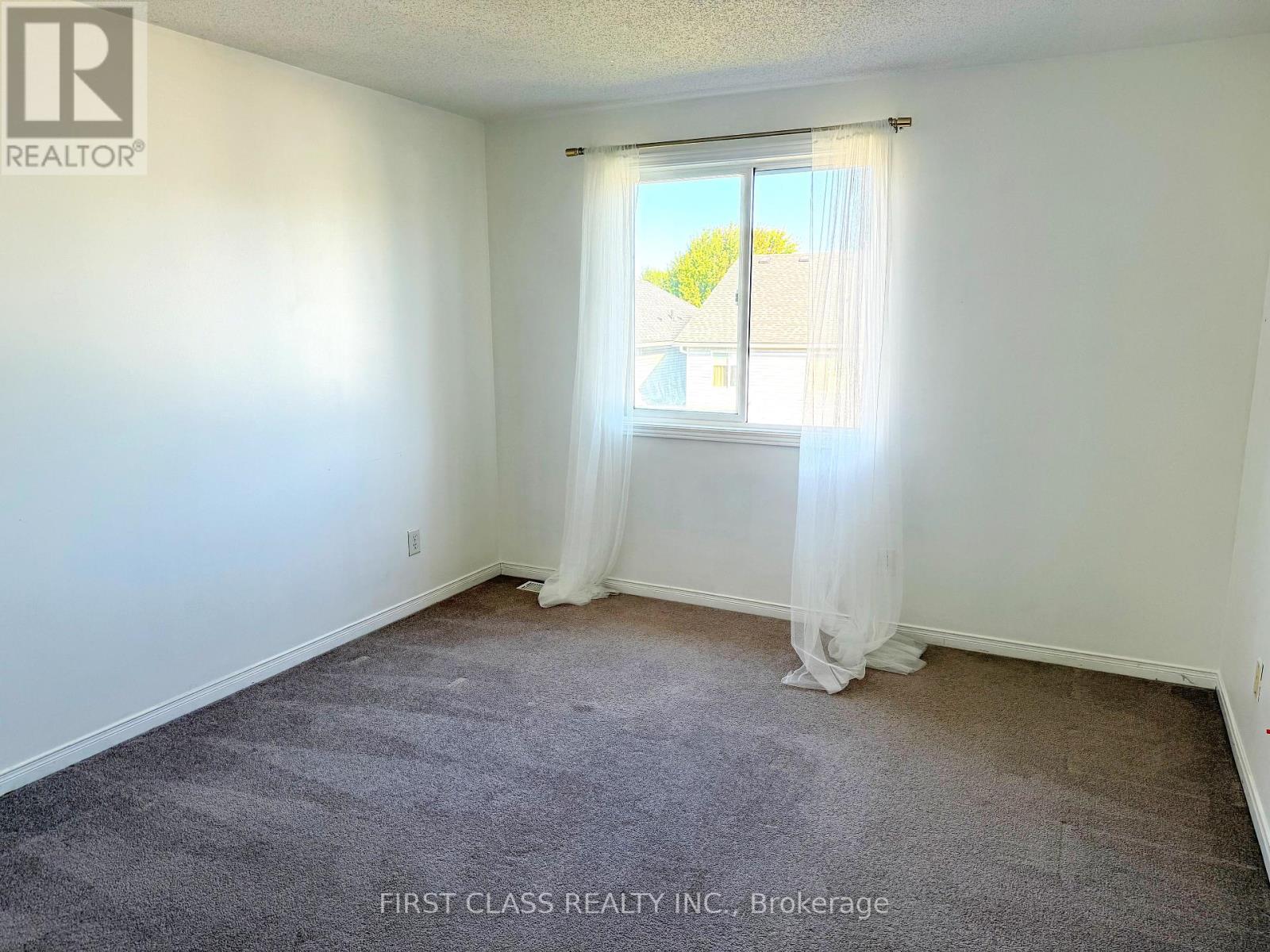 Photo 10 of 724 Angler Way, Waterloo ON