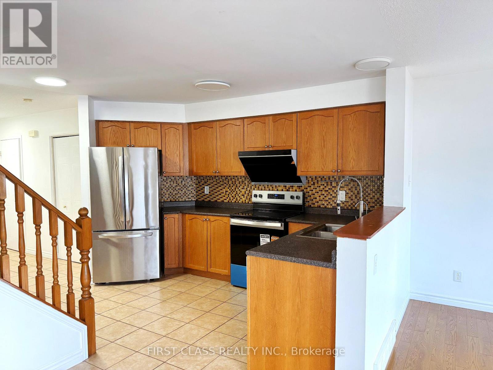Photo 12 of 724 Angler Way, Waterloo ON