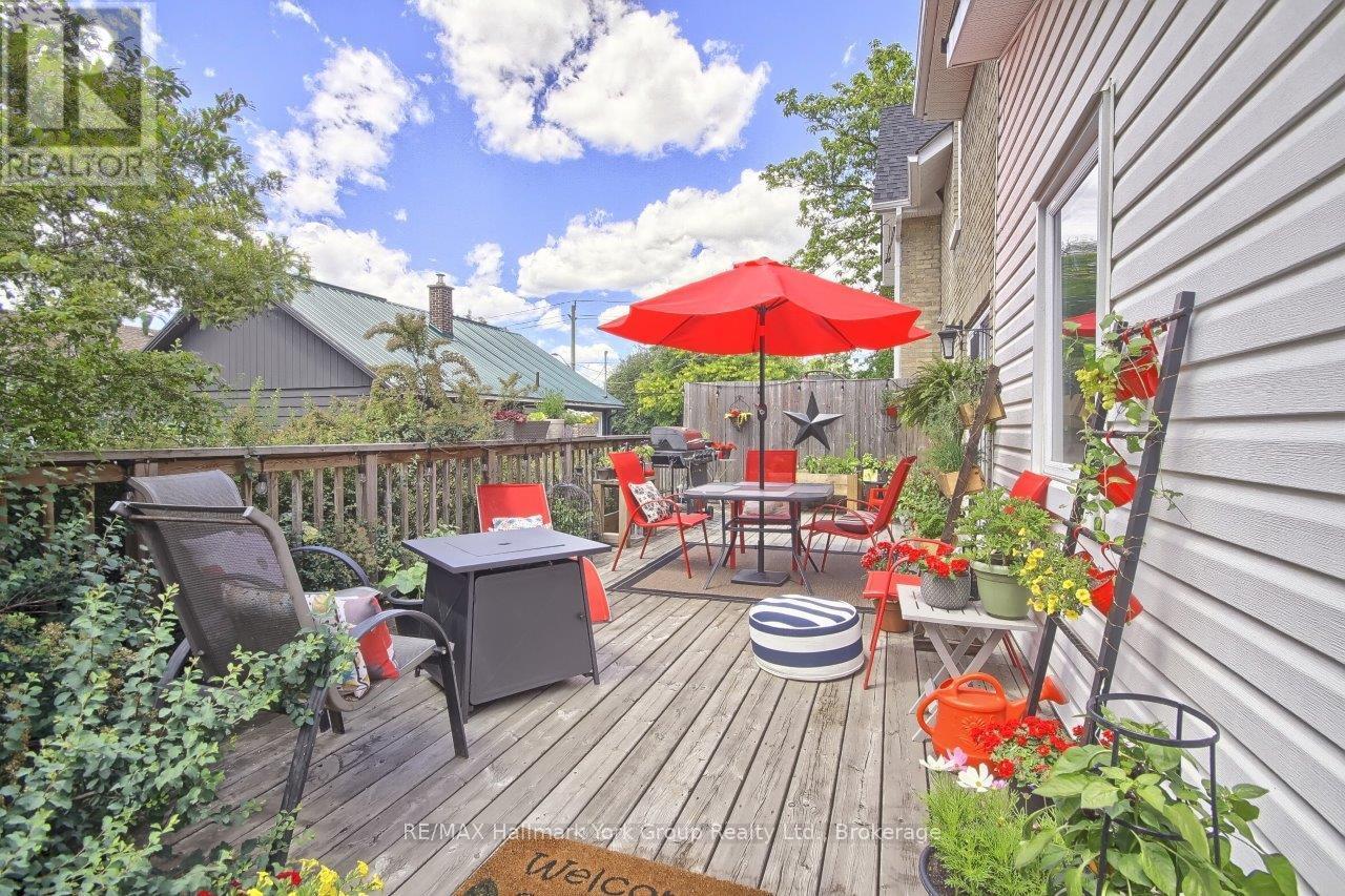 Photo 21 of 394 Eagle Street, Newmarket ON