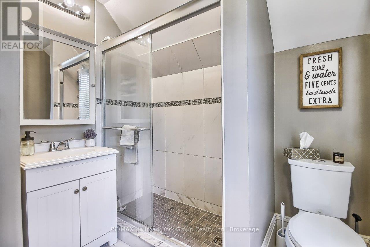 Photo 32 of 394 Eagle Street, Newmarket ON
