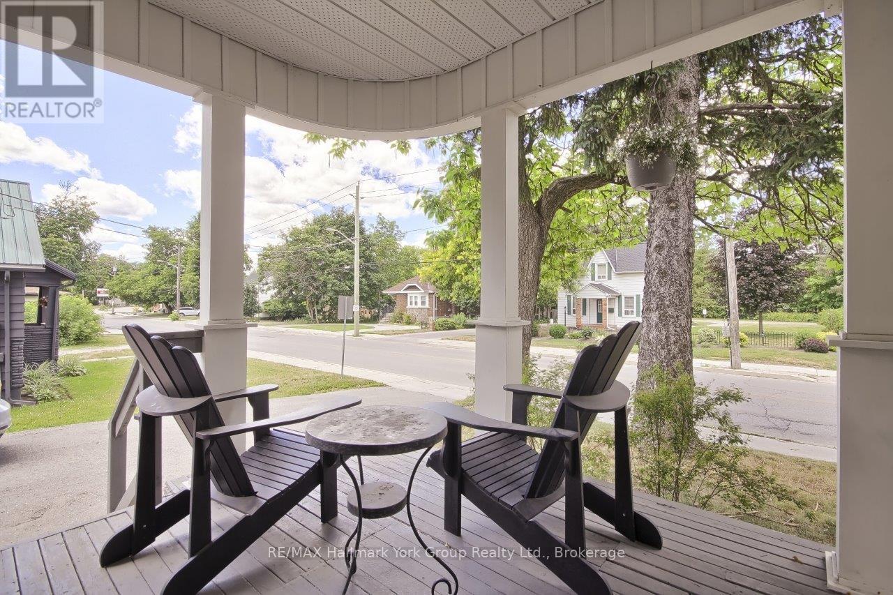 Photo 34 of 394 Eagle Street, Newmarket ON