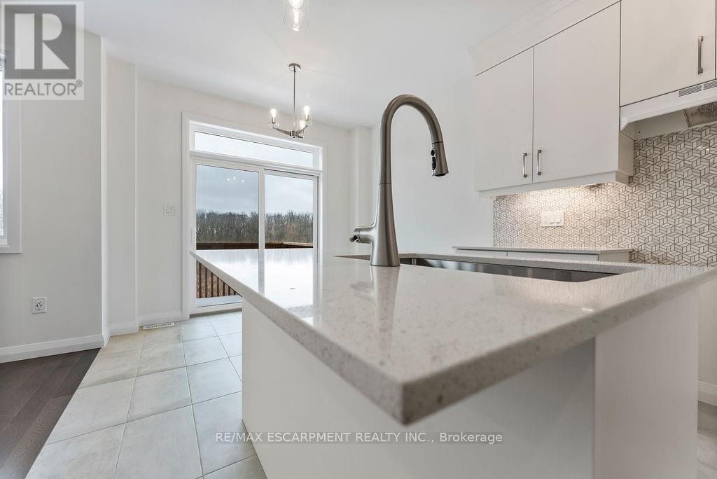 Photo 15 of 207 Alessio Drive, Hamilton ON