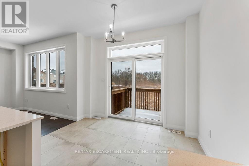 Photo 16 of 207 Alessio Drive, Hamilton ON