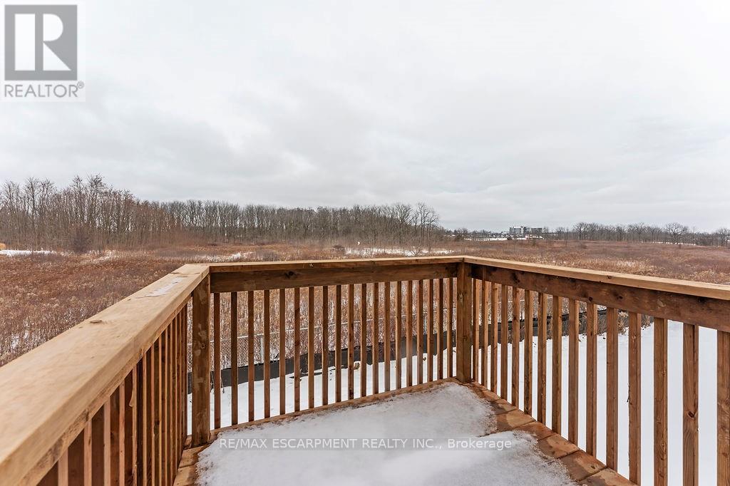 Photo 31 of 207 Alessio Drive, Hamilton ON