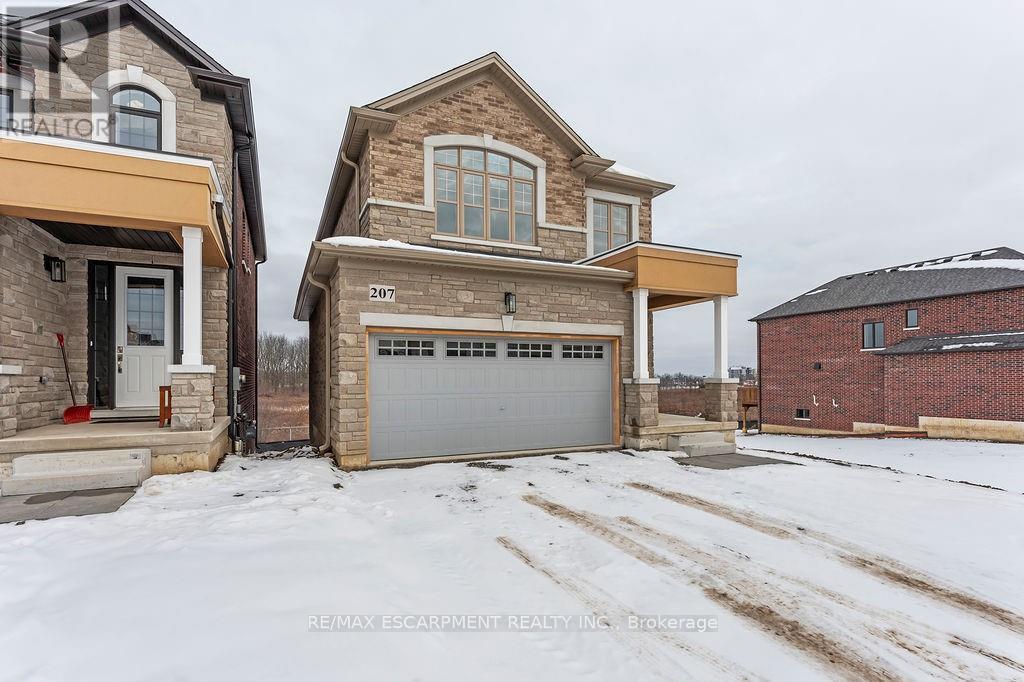 Photo 34 of 207 Alessio Drive, Hamilton ON