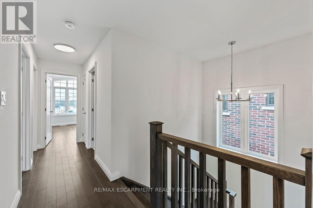 Photo 27 of 207 Alessio Drive, Hamilton ON