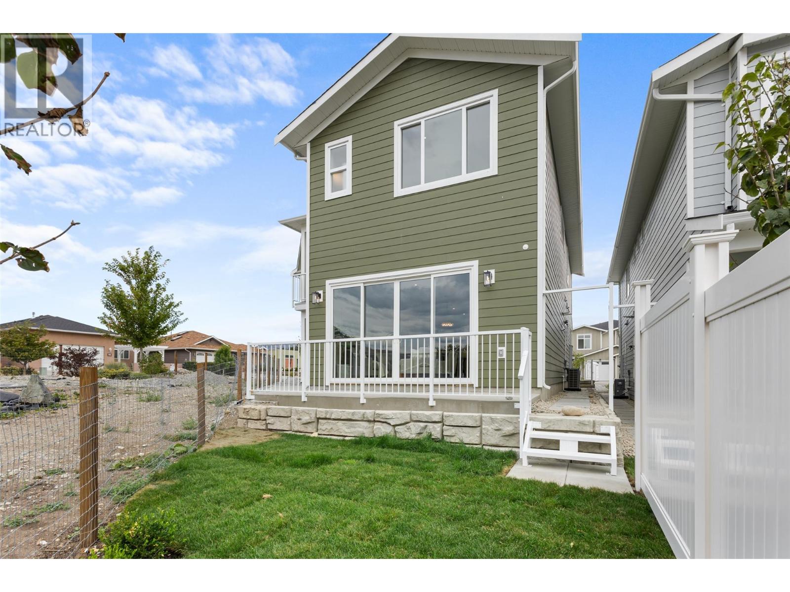 392 Chardonnay Avenue, Oliver