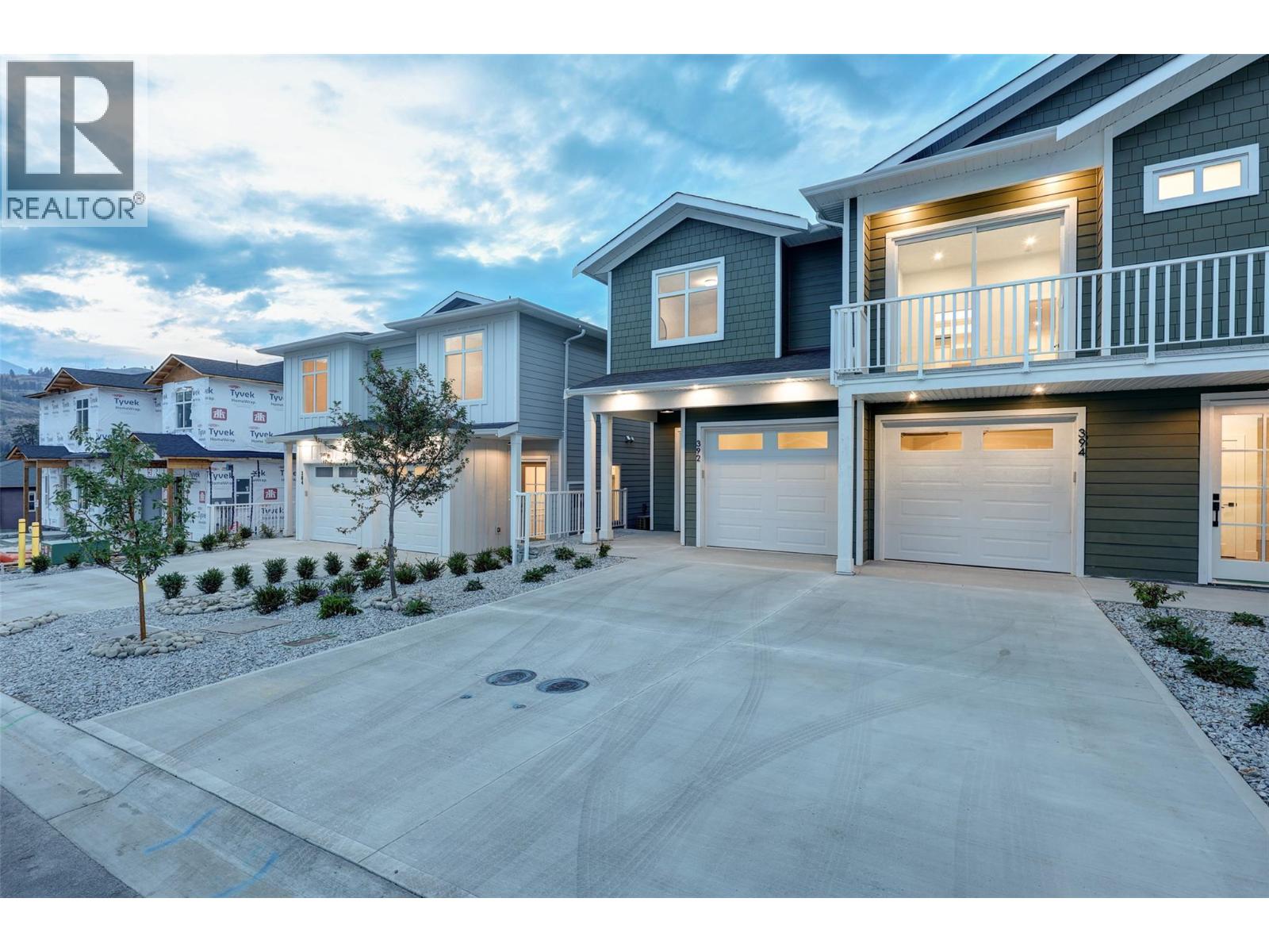 392 Chardonnay Avenue, Oliver