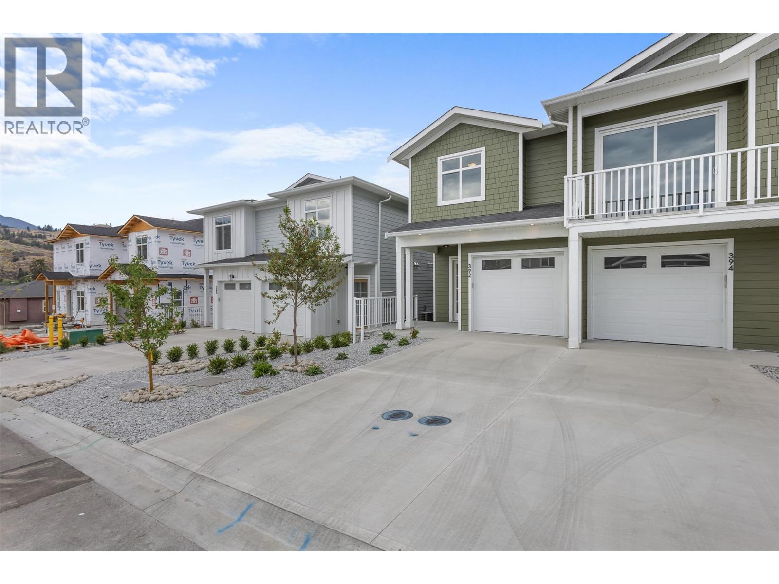 392 Chardonnay Avenue, Oliver