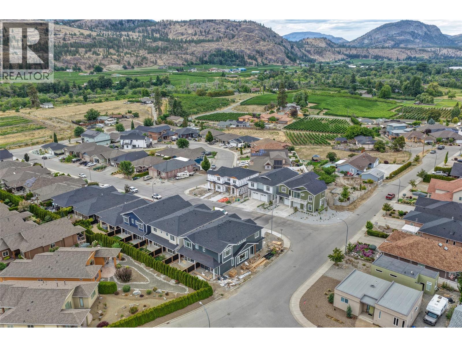 392 Chardonnay Avenue, Oliver