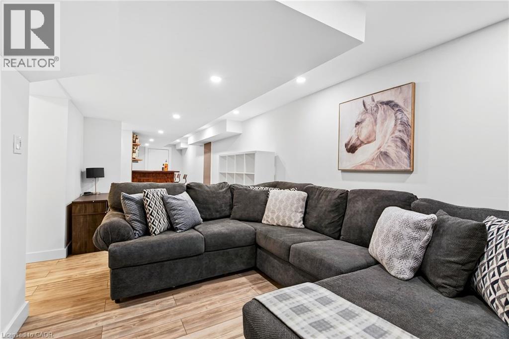 Photo 34 of 161 Nisbet Boulevard, Waterdown ON