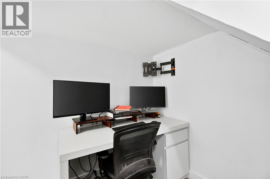 Photo 37 of 161 Nisbet Boulevard, Waterdown ON