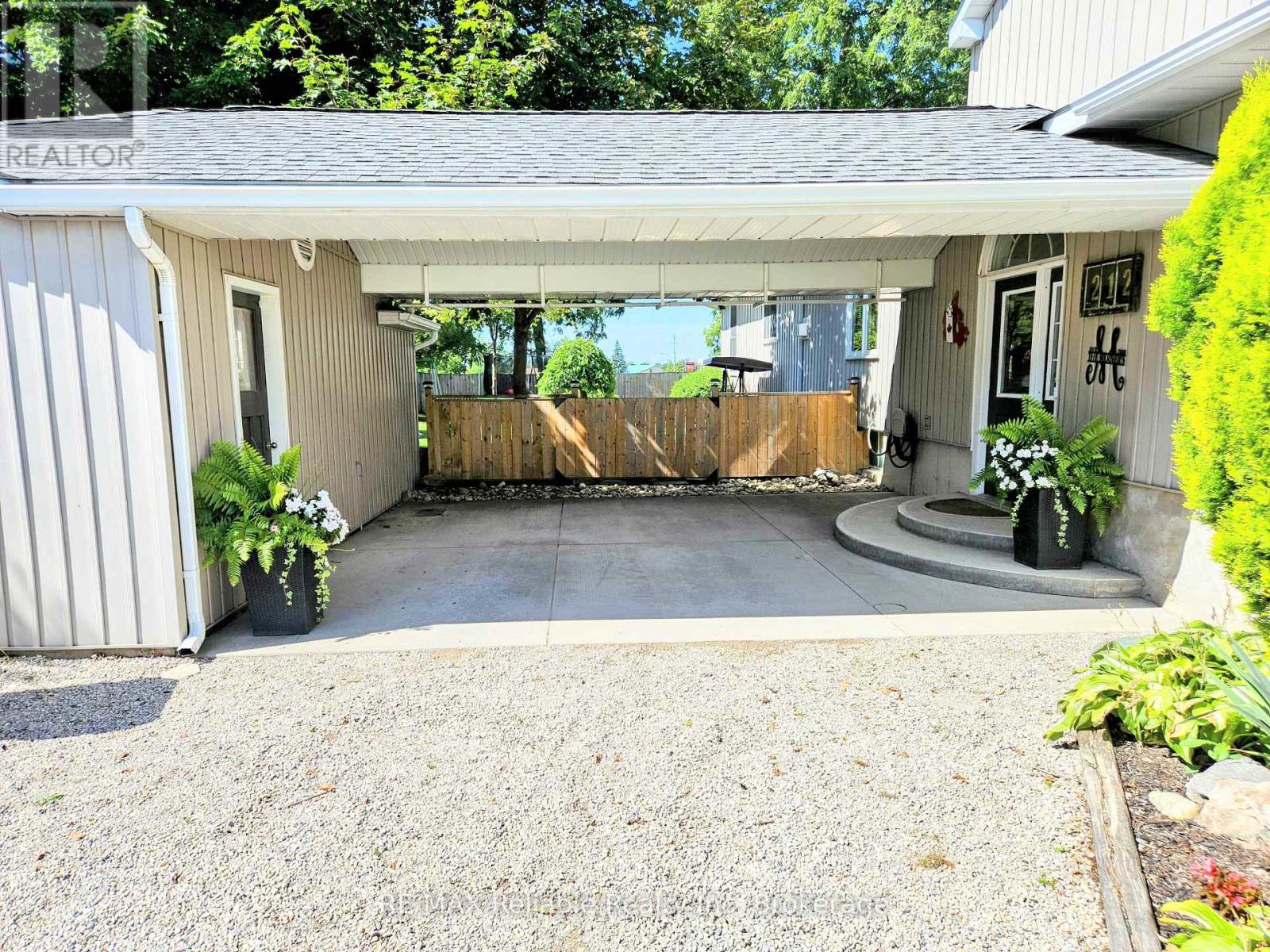 212 JAMES STREET, Central Huron (Clinton), Ontario, N0M1L0 — Photo 16