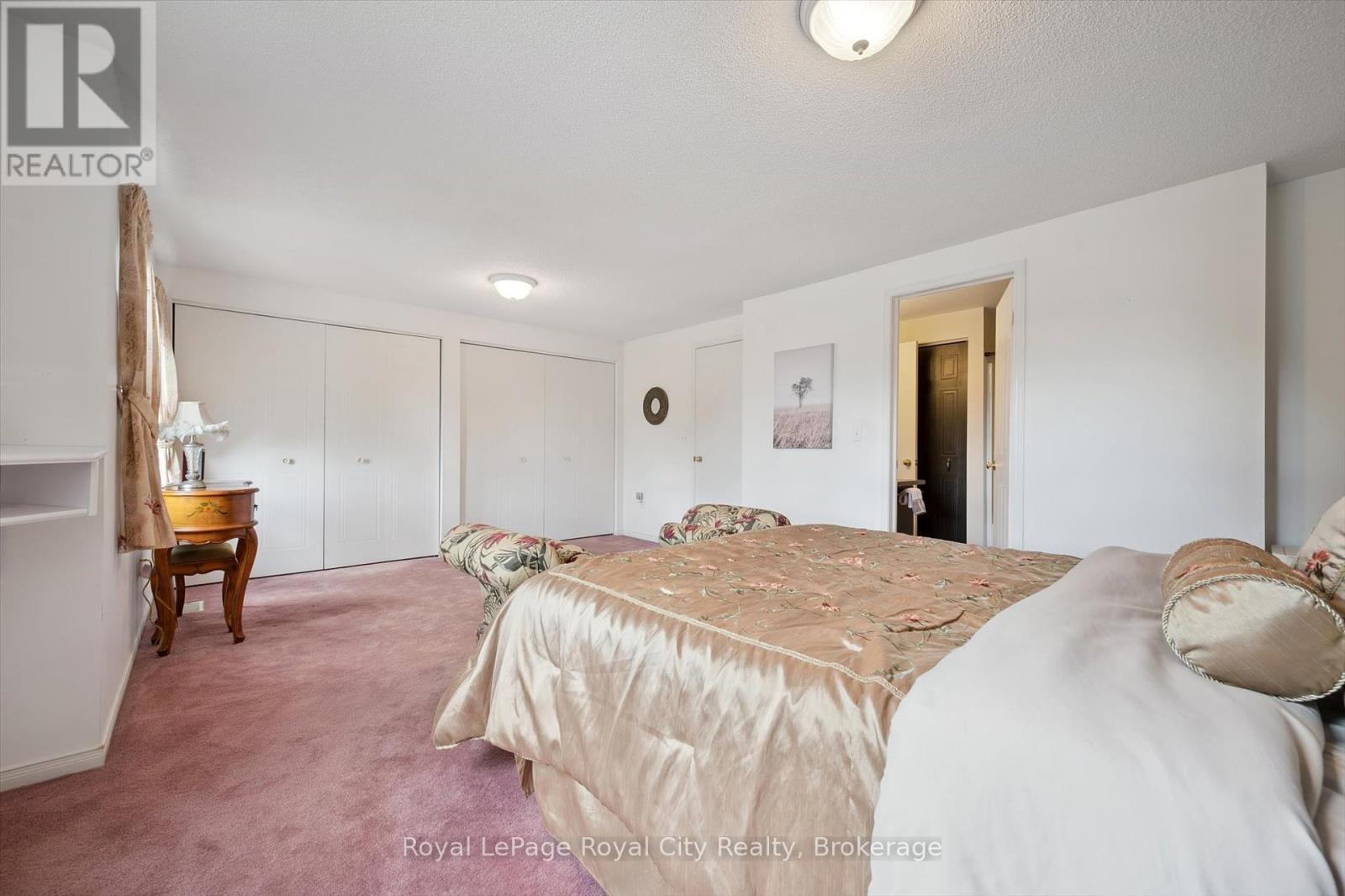 Photo 19 of 250 Starwood Drive, Guelph ON