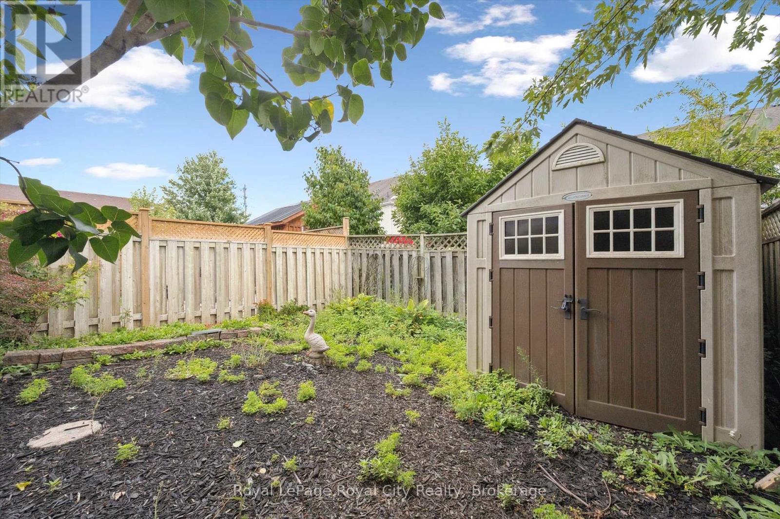 Photo 38 of 250 Starwood Drive, Guelph ON