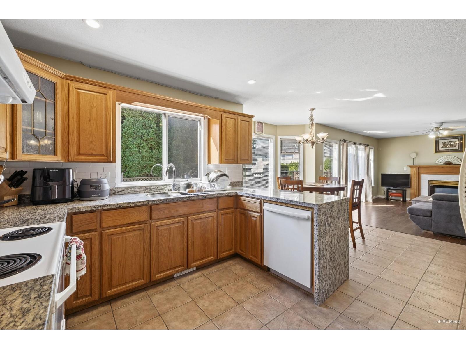 Photo 24 of 14180 85 A Avenue, Surrey BC