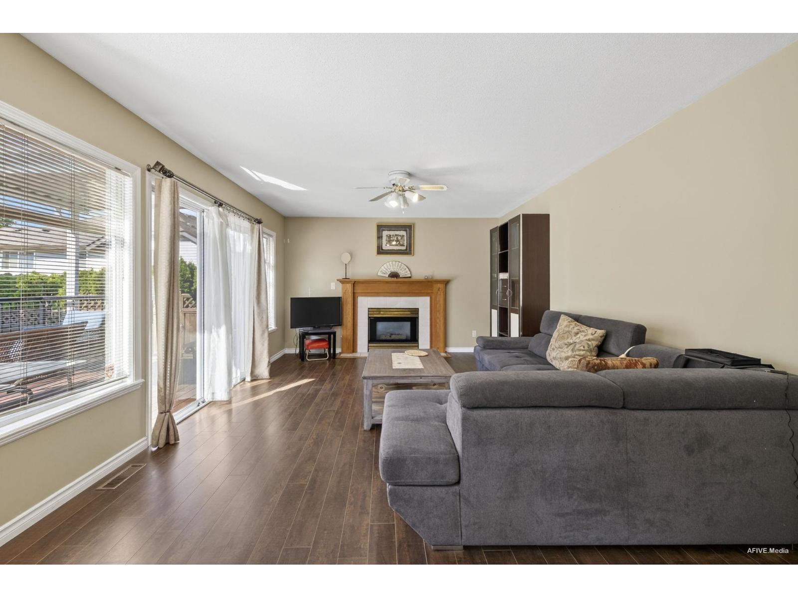 Photo 17 of 14180 85 A Avenue, Surrey BC