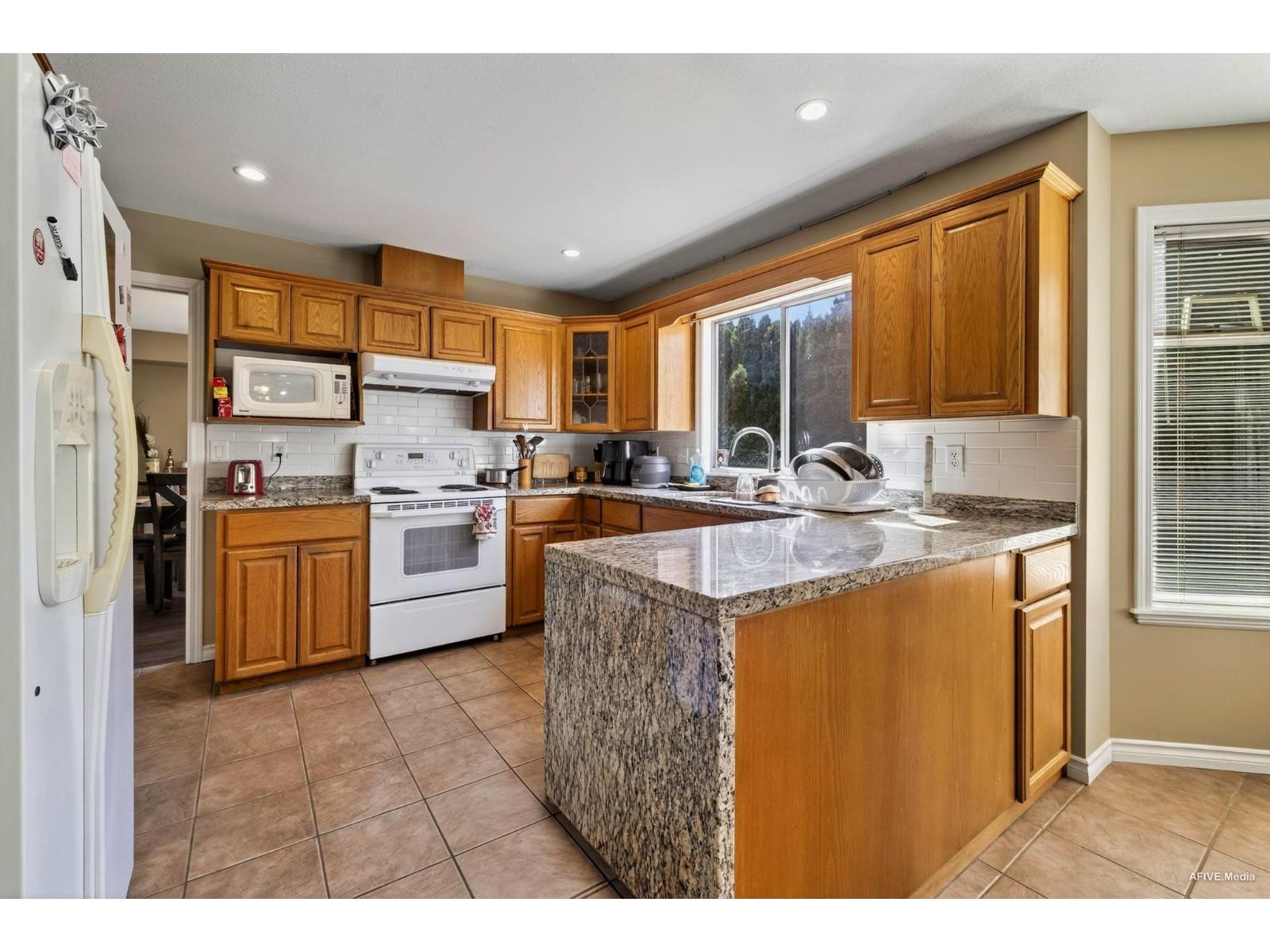 Photo 21 of 14180 85 A Avenue, Surrey BC