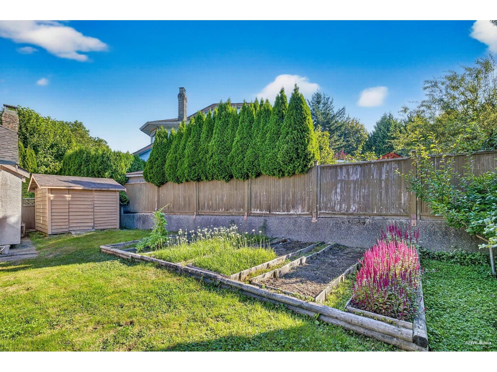 Photo 16 of 14180 85 A Avenue, Surrey BC