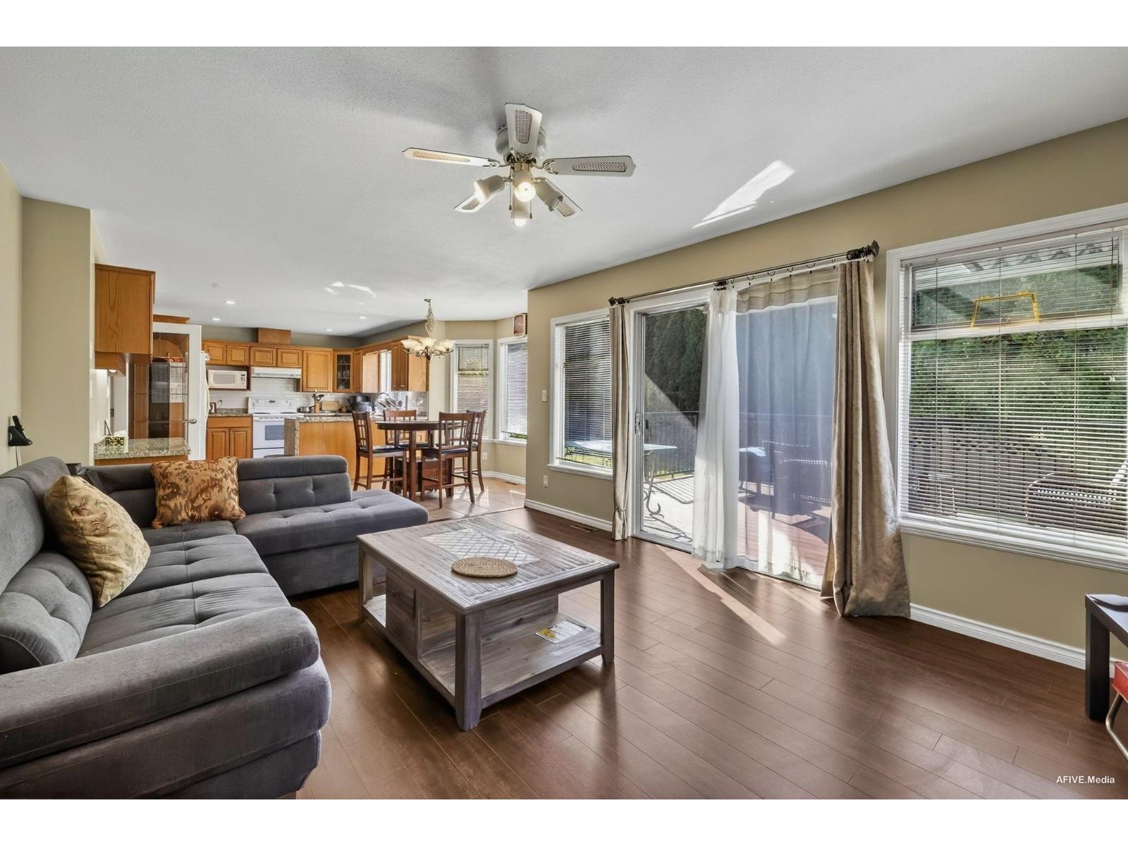 Photo 12 of 14180 85 A Avenue, Surrey BC