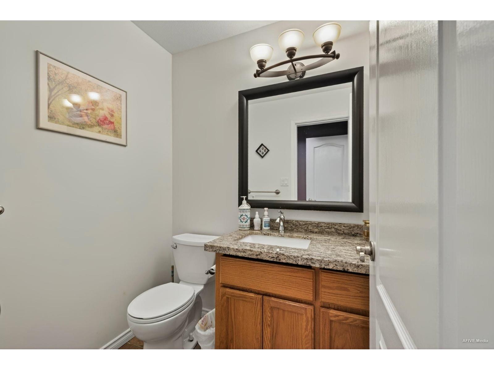 Photo 13 of 14180 85 A Avenue, Surrey BC