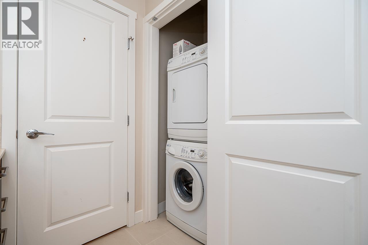 Photo 17 of 103 1468 W 14th Avenue, Vancouver BC