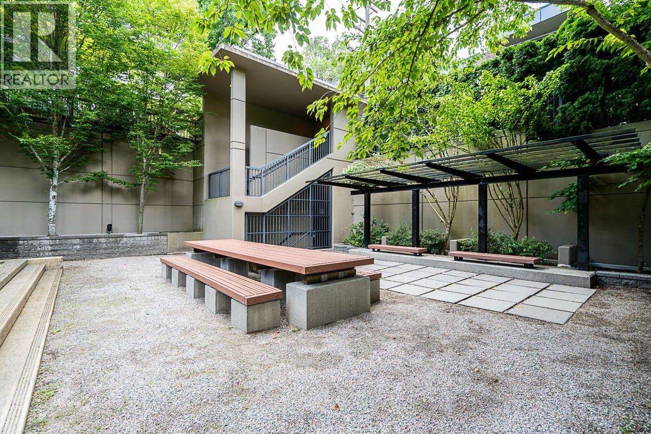 Photo 24 of 103 1468 W 14th Avenue, Vancouver BC