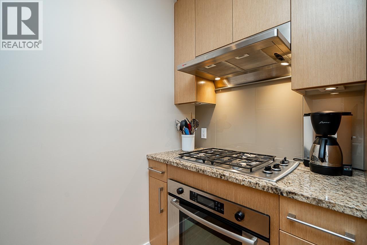 Photo 7 of 103 1468 W 14th Avenue, Vancouver BC