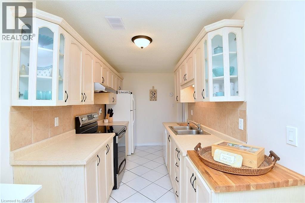 Photo 14 of 893 Concession Street Unit 303, Hamilton ON