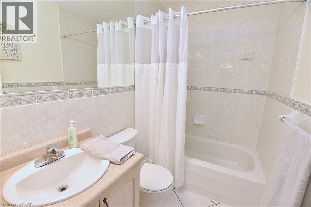Photo 8 of 893 Concession Street Unit 303, Hamilton ON