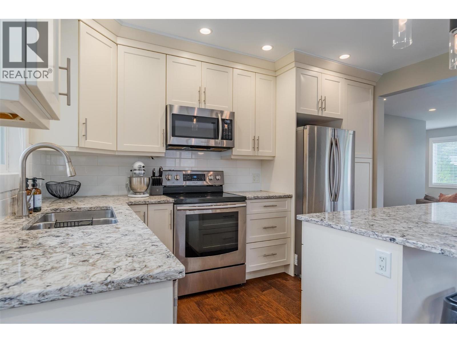 1455 DAISY Street, Trail
