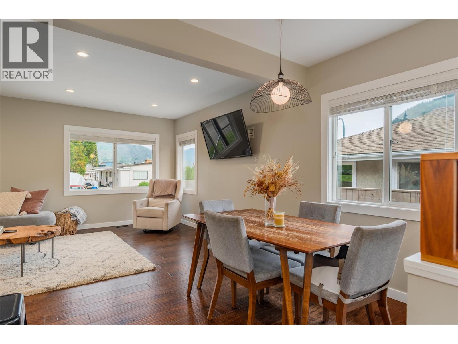 1455 DAISY Street, Trail