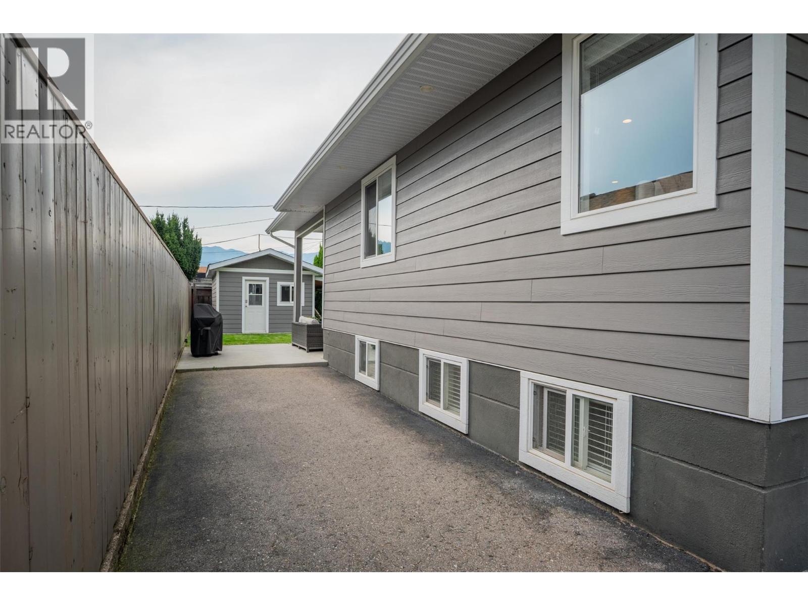 1455 DAISY Street, Trail