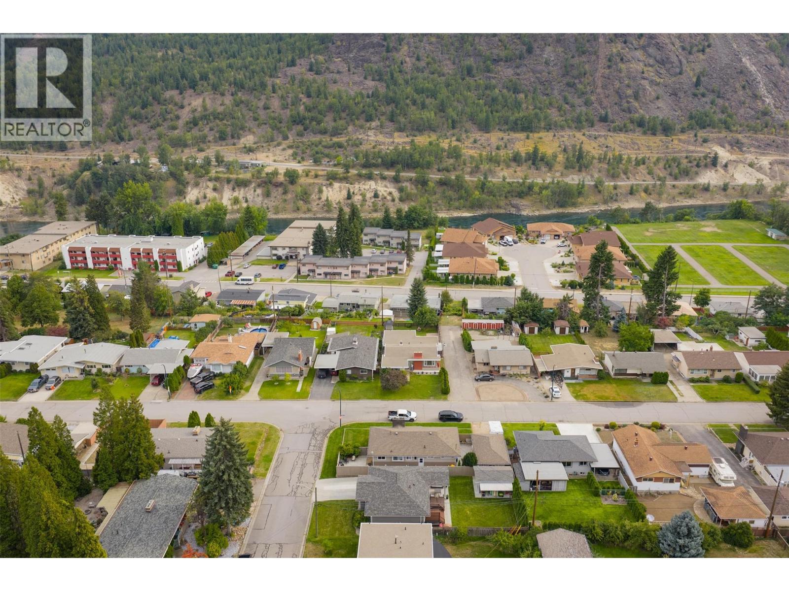 1455 DAISY Street, Trail