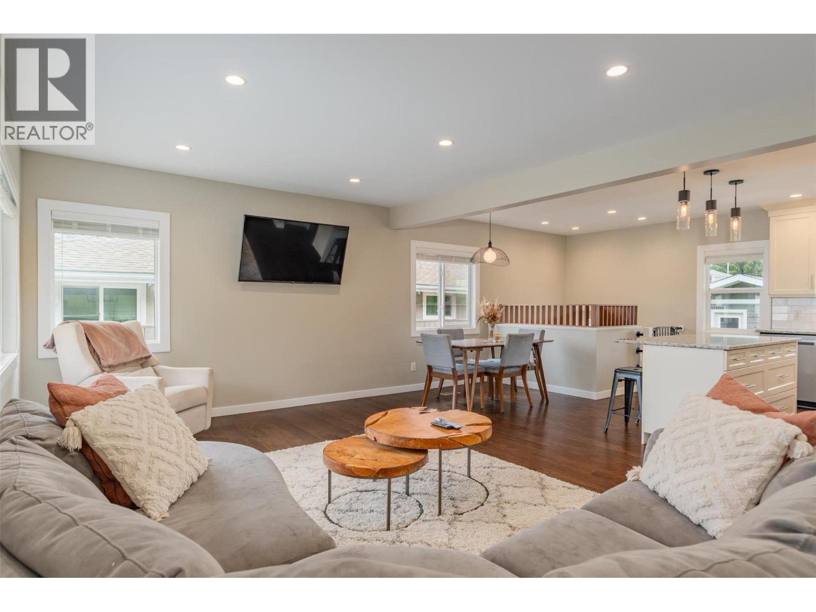 1455 DAISY Street, Trail