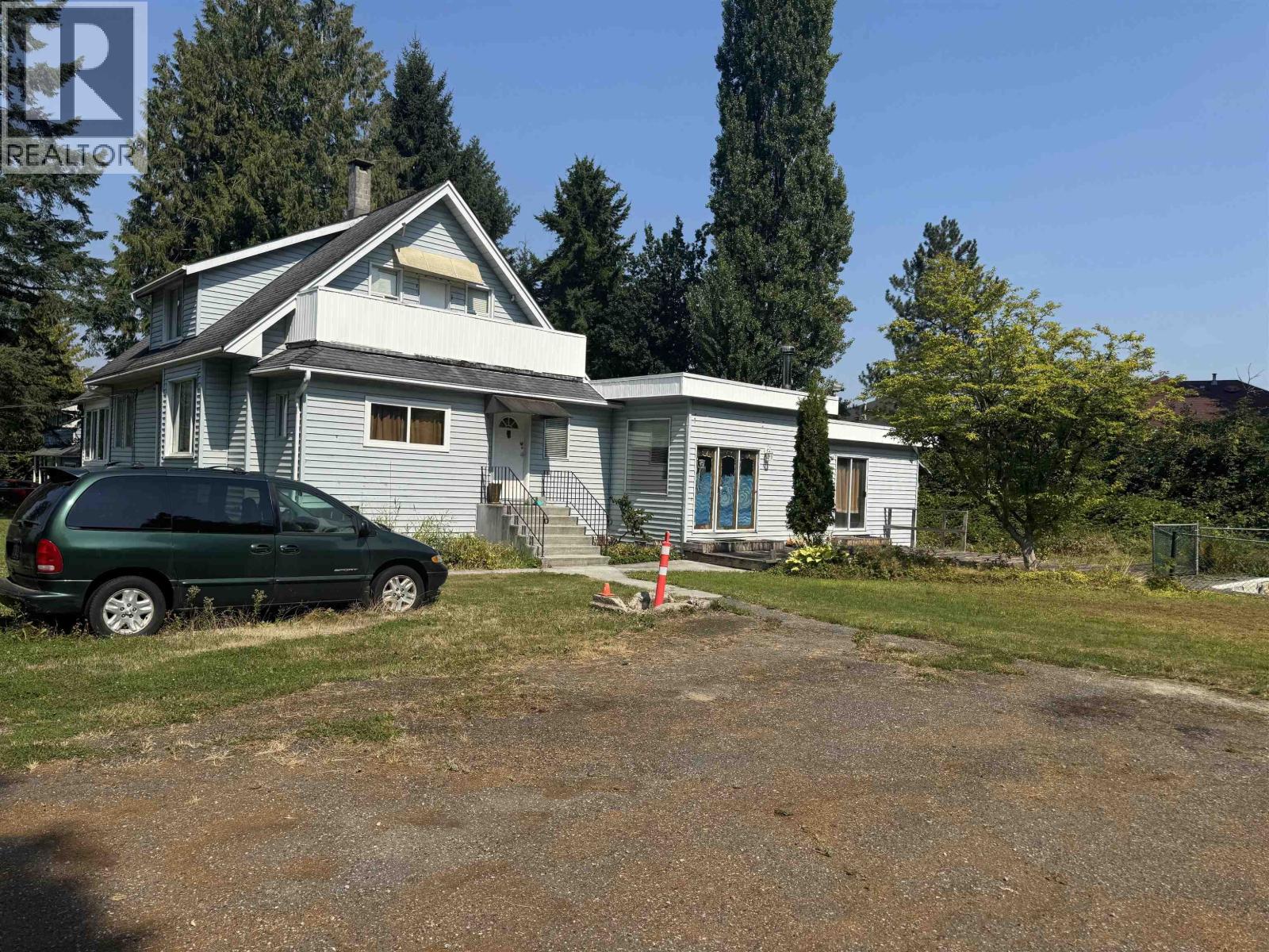 Photo 5 of 22032 22034 124th Avenue, Maple Ridge BC