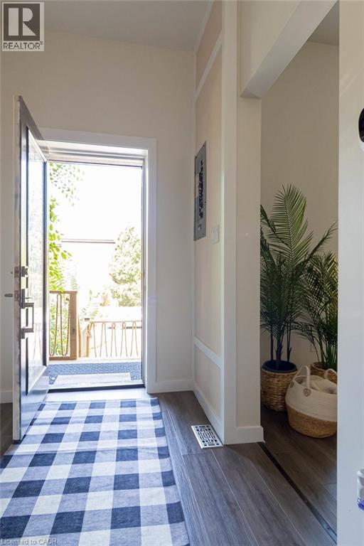 Photo 6 of 111 Wellington Street S, Hamilton ON