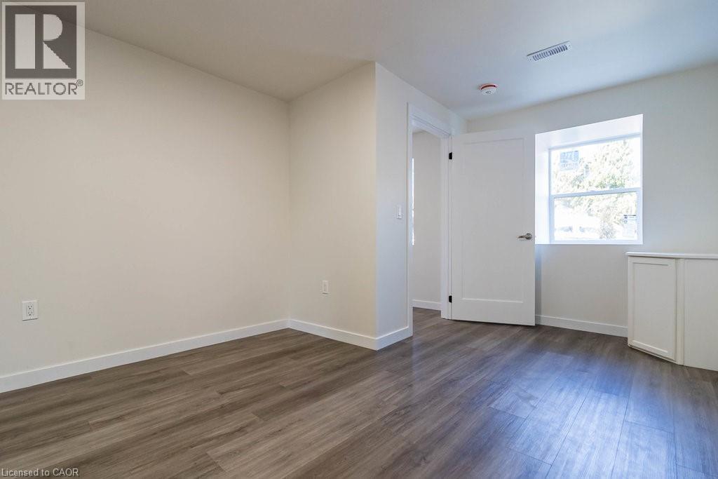 Photo 26 of 111 Wellington Street S, Hamilton ON