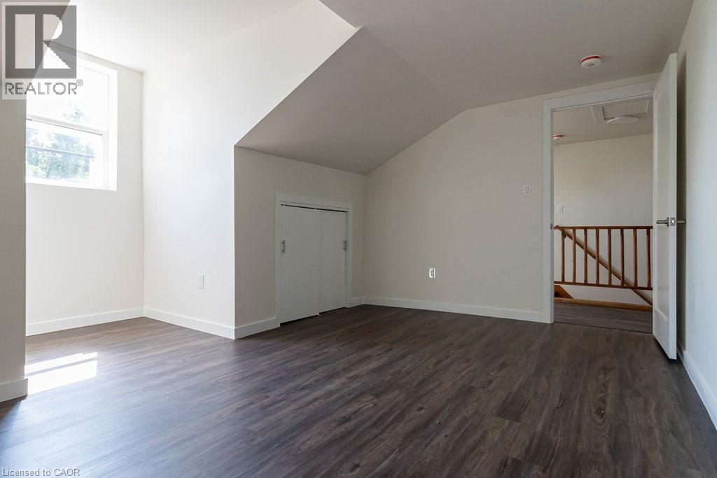 Photo 23 of 111 Wellington Street S, Hamilton ON