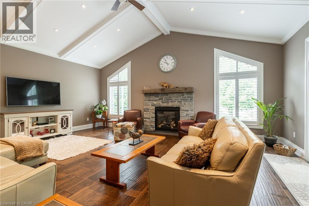 Photo 3 of 979 Garden Lane, Flamborough ON