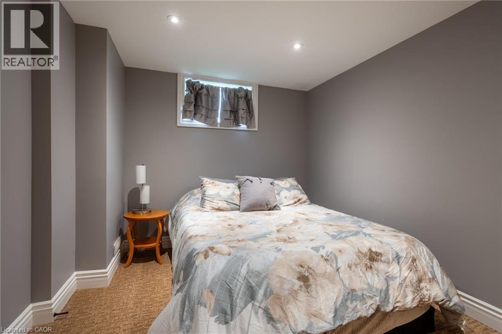 Photo 46 of 979 Garden Lane, Flamborough ON
