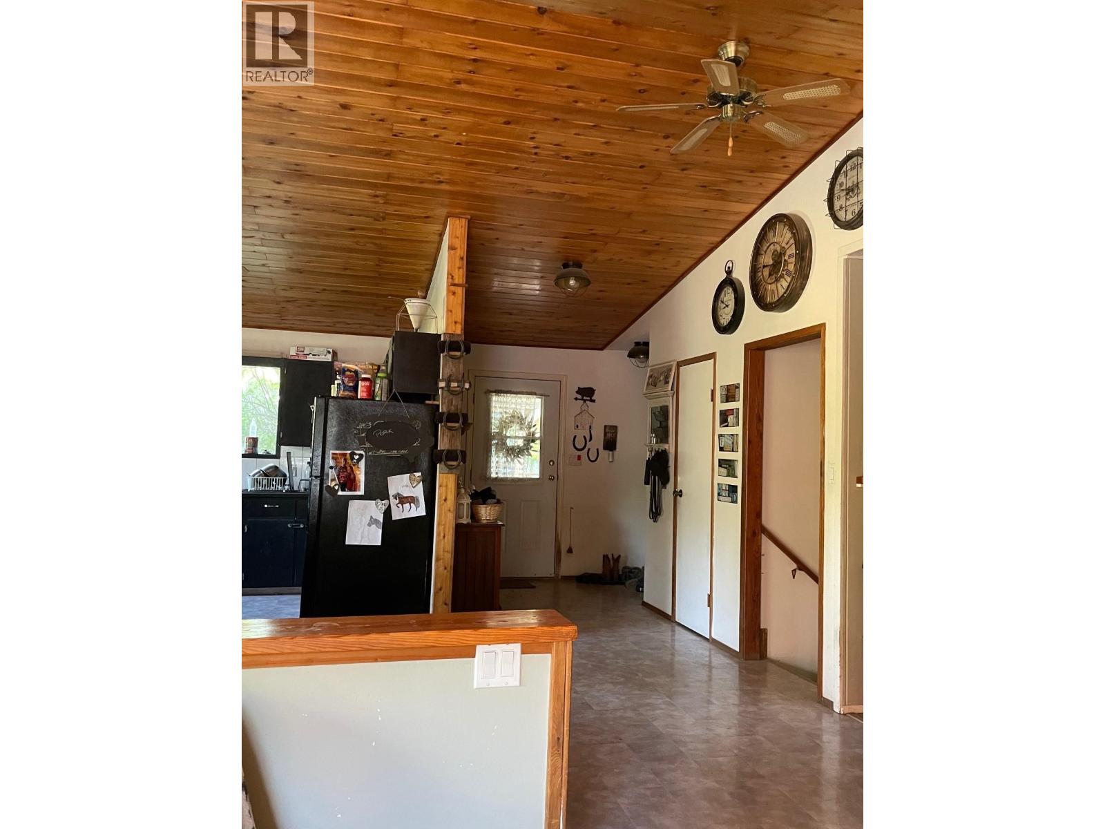 323 OAK ROAD, Vanderhoof
