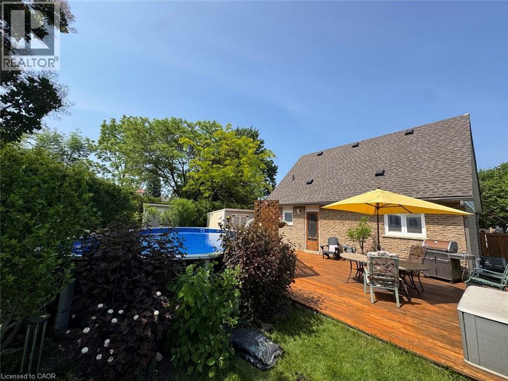 Photo 6 of 1343 Janina Boulevard, Burlington ON