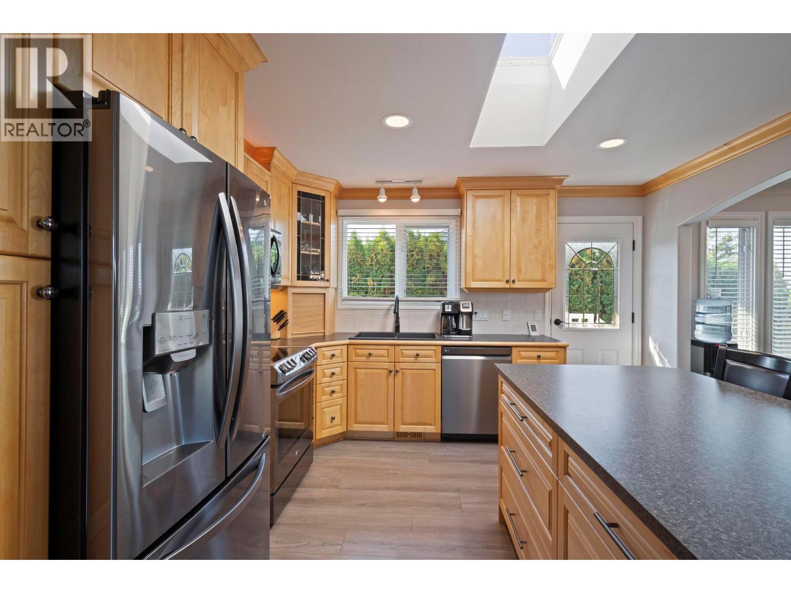 Photo 13 of 1685 Jonathan Road, Kelowna BC