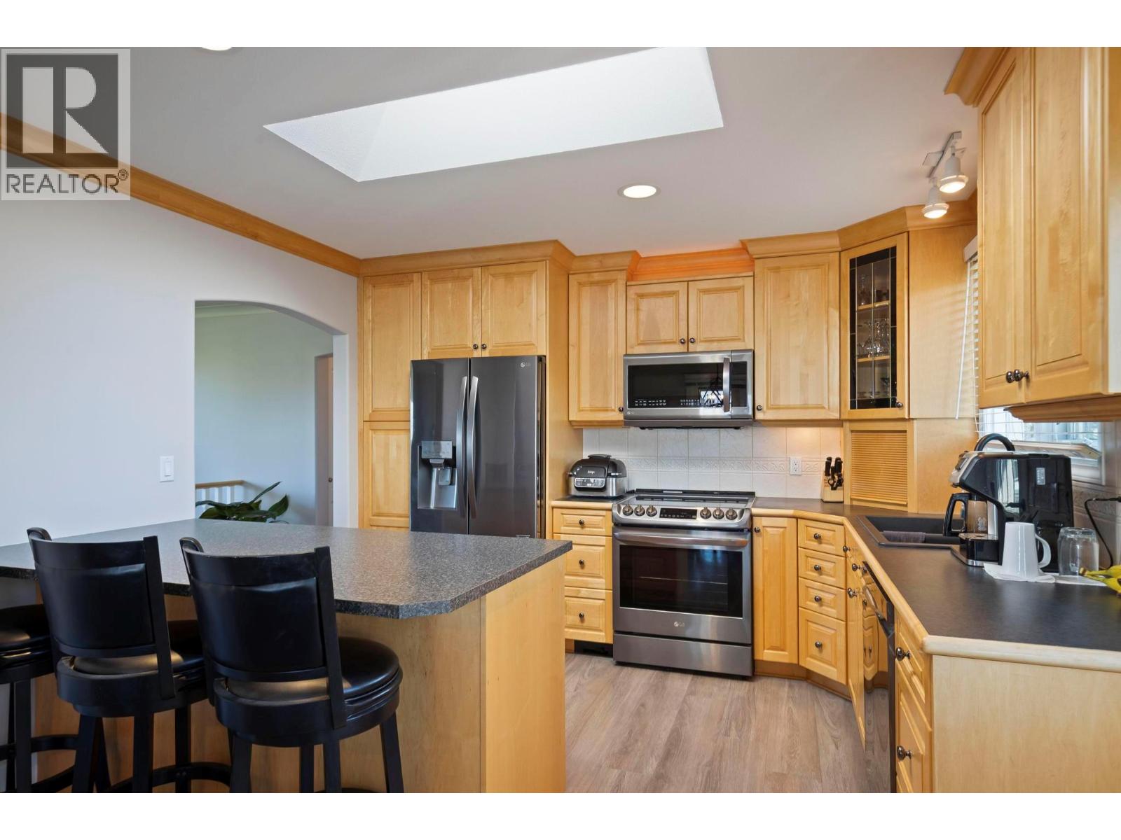 Photo 12 of 1685 Jonathan Road, Kelowna BC