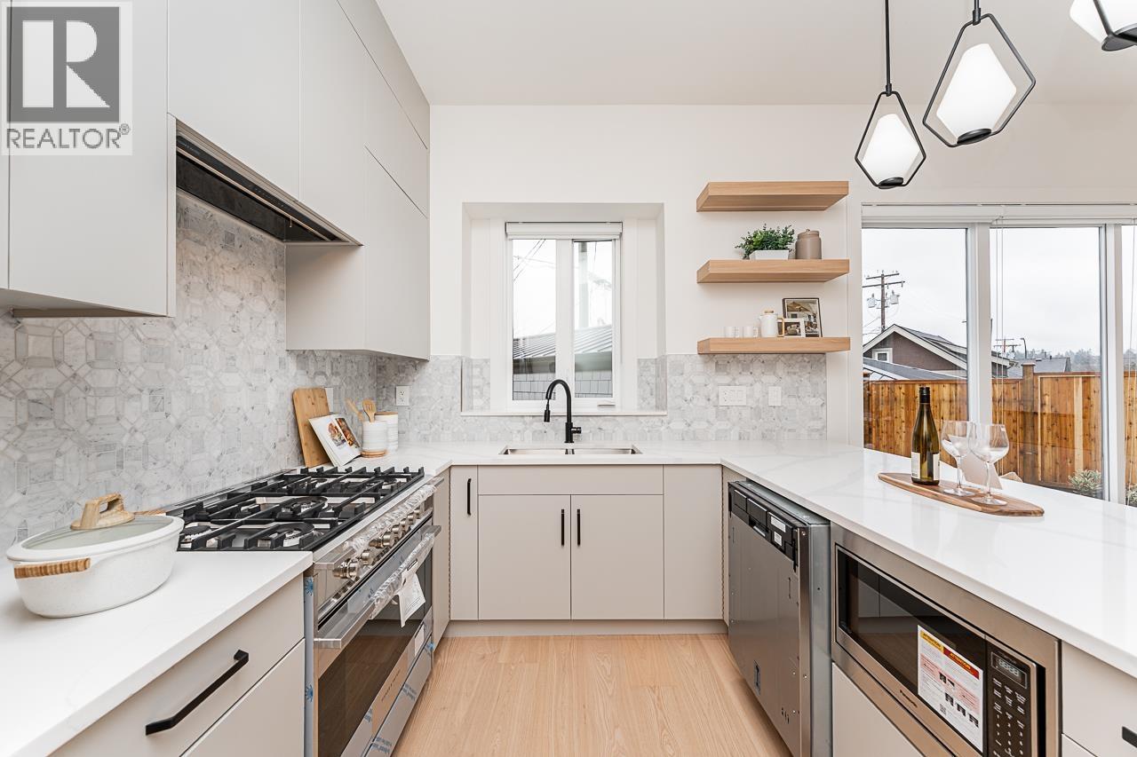 Photo 8 of 1 2837 Oliver Crescent, Vancouver BC
