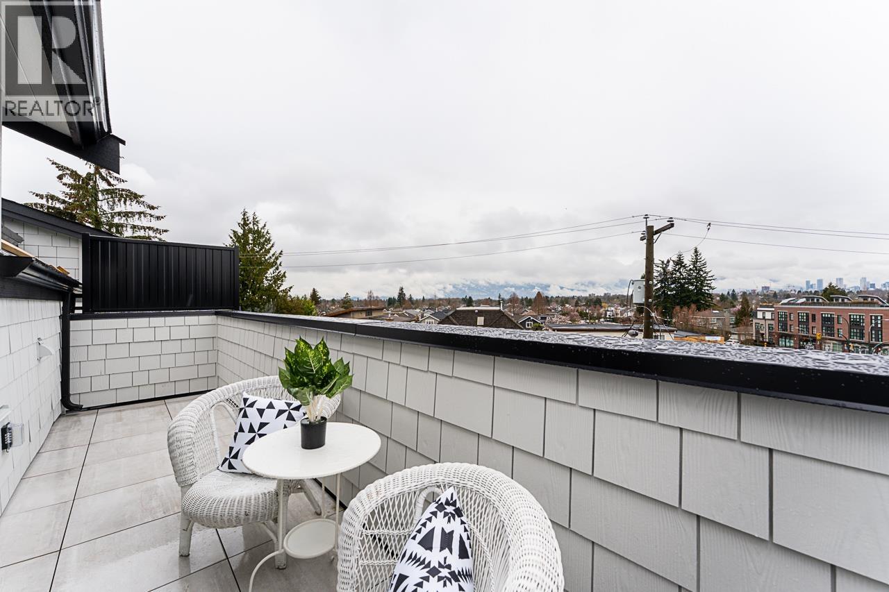 Photo 20 of 1 2837 Oliver Crescent, Vancouver BC